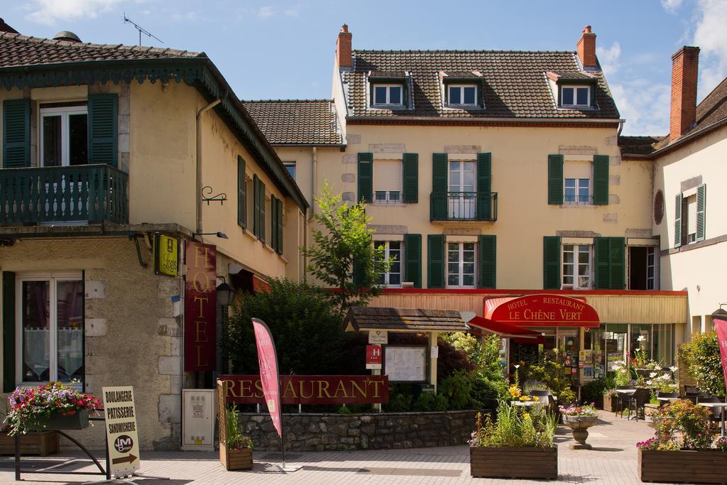 Logis Hotel-Restaurant Le Chene Vert Saint-Pourçain-sur-Sioule Exteriör bild