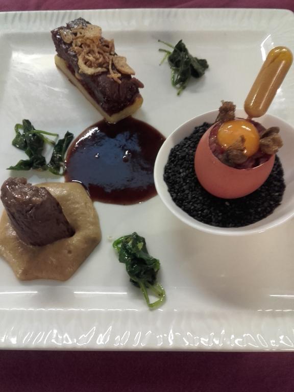 Logis Hotel-Restaurant Le Chene Vert Saint-Pourçain-sur-Sioule Exteriör bild